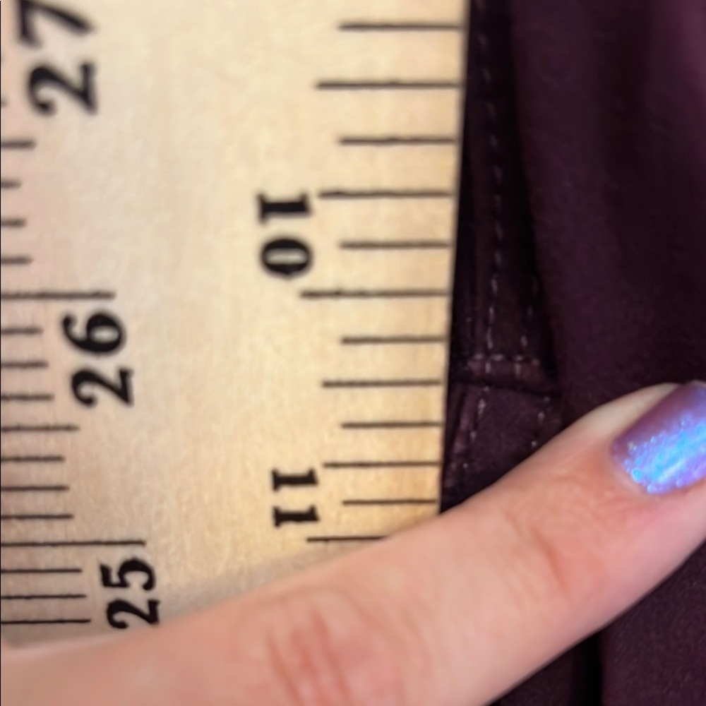 Chico's Dark Burgundy Straight Leg Pants Size 1.5R M 10 - Picture 8 of 10